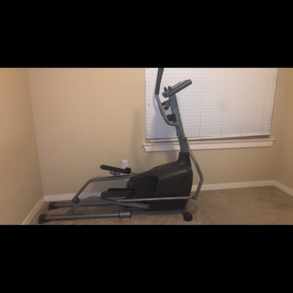 A horizon e70 elliptical - Picture 4 of 9